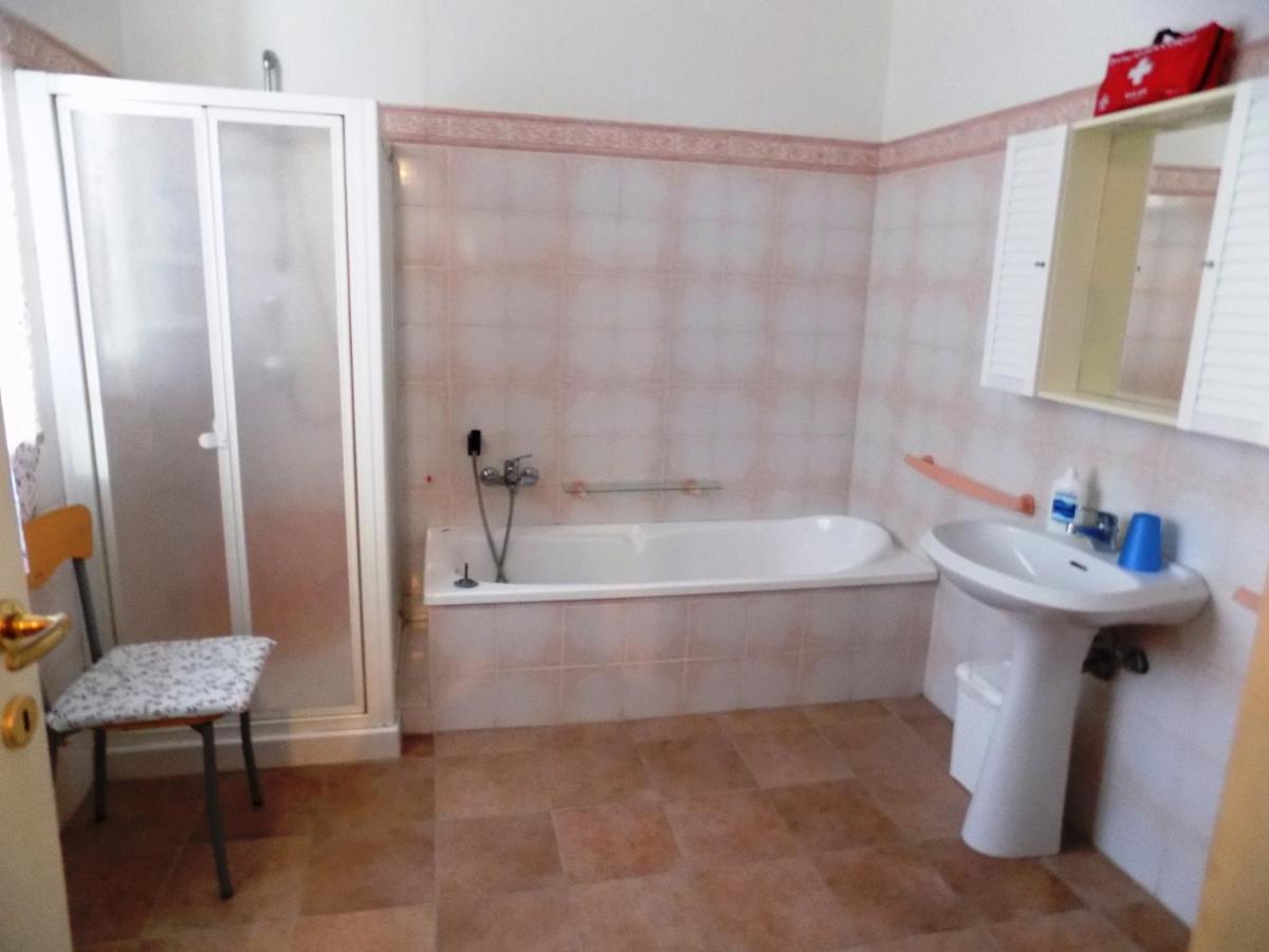 Il Ciliegio Del Pellegrino Apartment Gubbio Luaran gambar